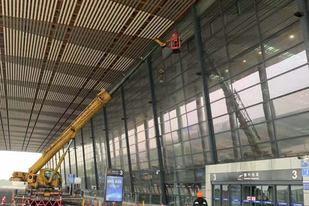 枣阳玻璃幕墙维护和保养